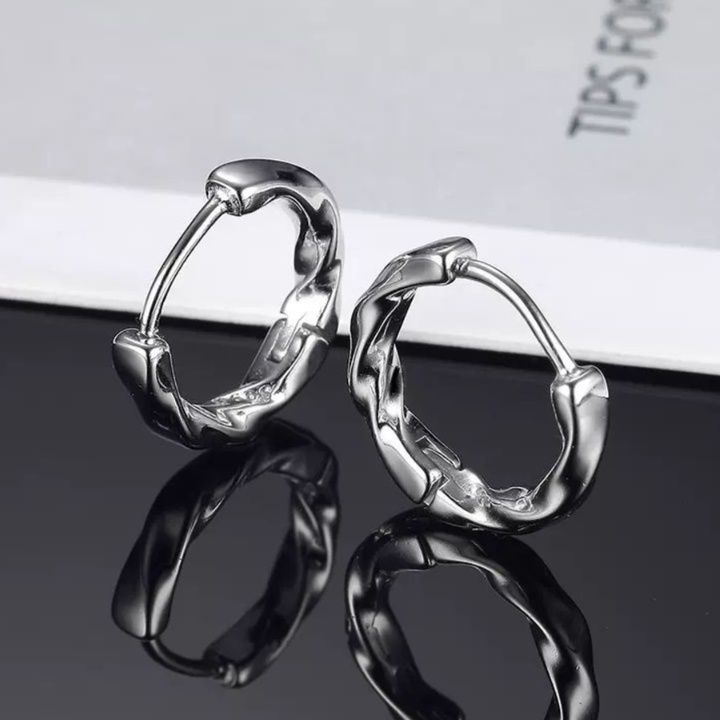 メンズピアス ねじれデザイン フープピアス