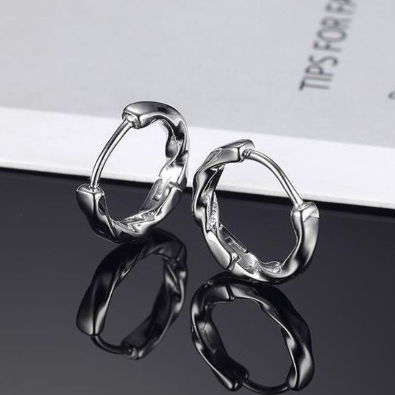 メンズピアス ねじれウェーブフープピアス