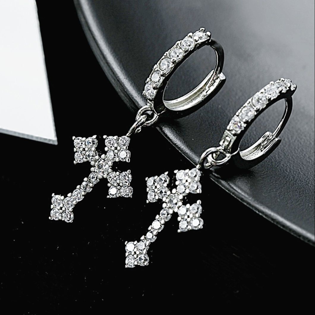 ピアスメンズ 輝き十字架フープピアス