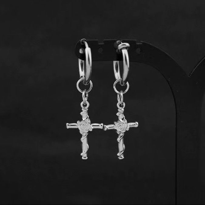 メンズピアス 十字架チャームフープピアス