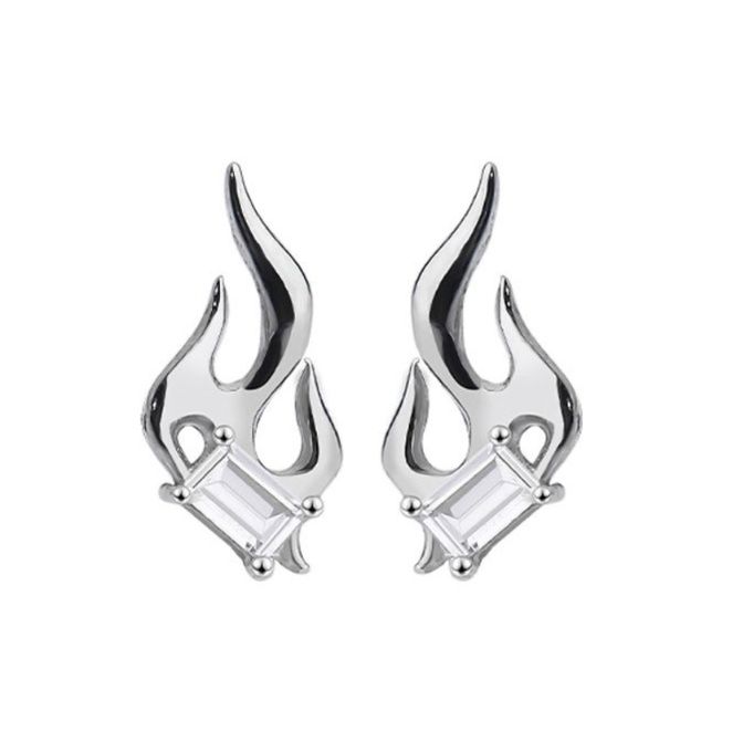 ピアスメンズ 炎モチーフ スタッズピアス