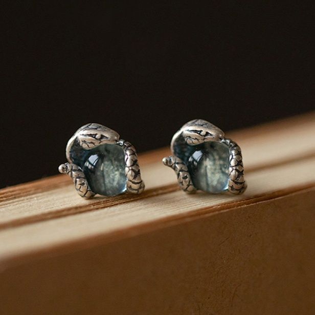 メンズピアス メンズピアス 神秘の蛇石抱きピアス