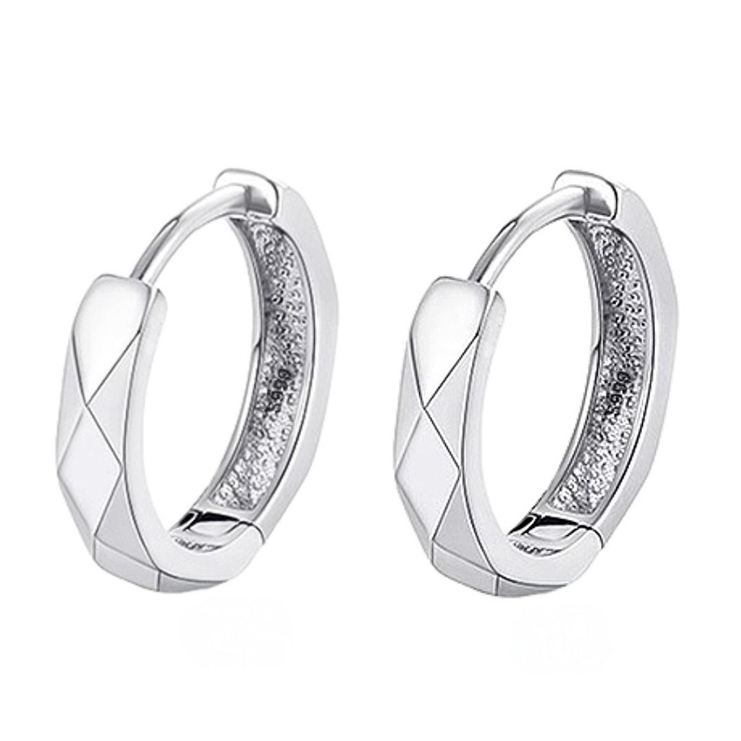 ピアスメンズ 純銀フープ 耳元の輝き