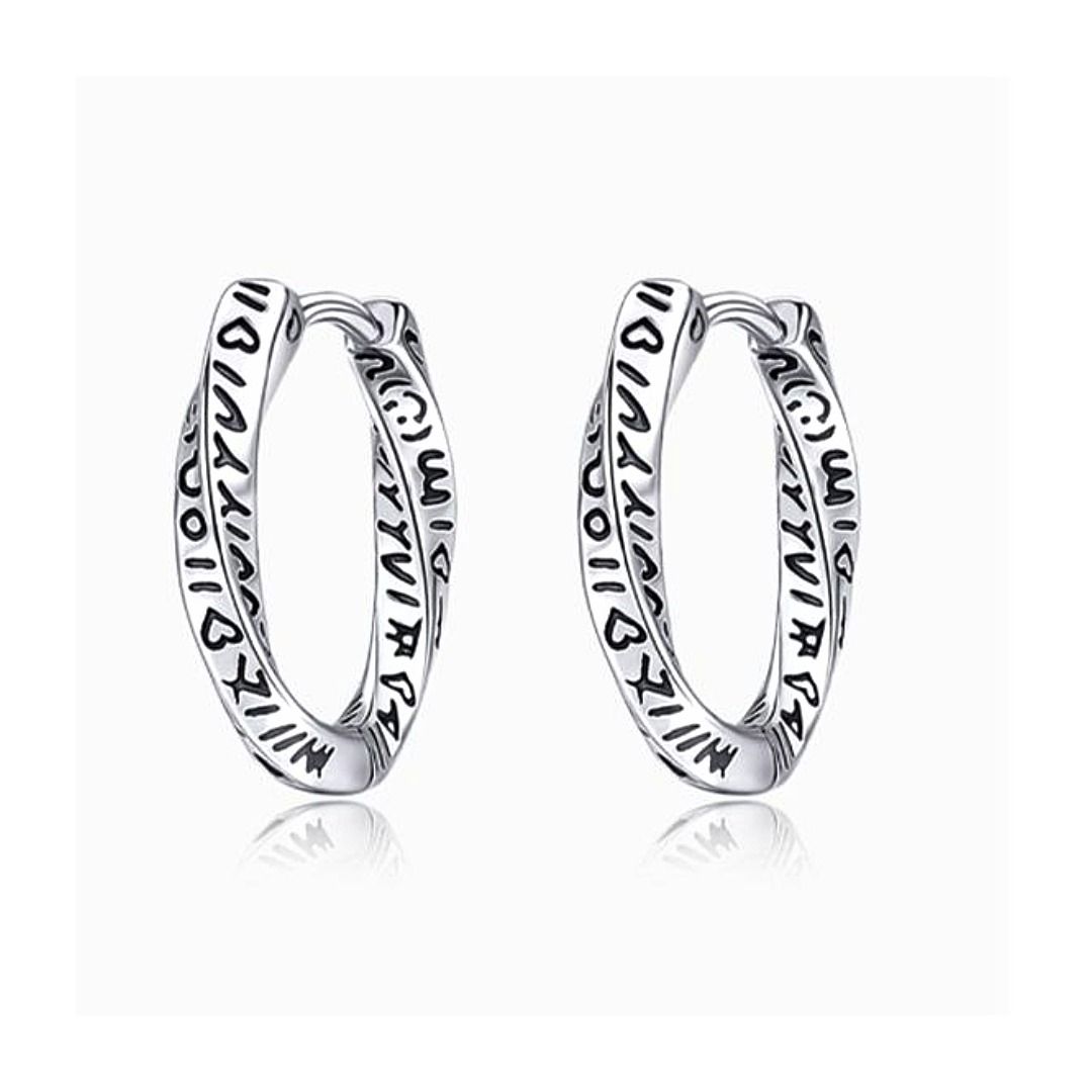 ピアスメンズ 繊細彫刻フープピアス