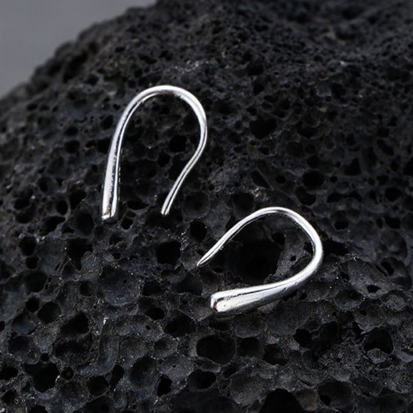 ピアスメンズ シンプル曲線フックピアス