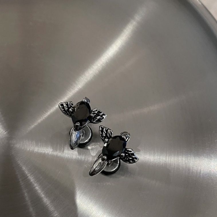 メンズピアス クロスモチーフ円形彫刻メンズピアス 片耳|メンズピアス