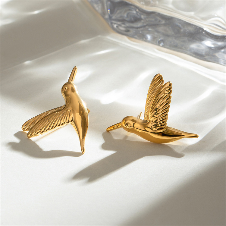 ピアスメンズ 平和の鳩モチーフ 金色 個性派ピアス