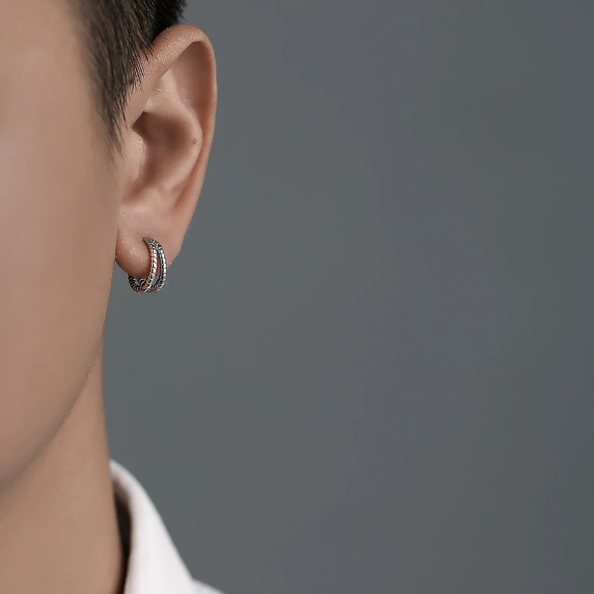 メンズピアス ツイスト模様二重巻きフープリングイヤリング