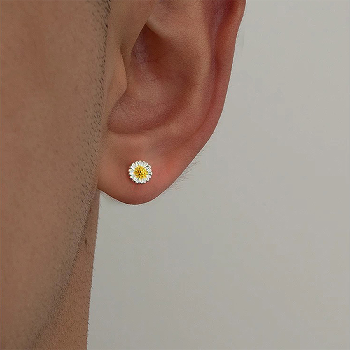 ピアスメンズ 小菊の花 片耳ピアス