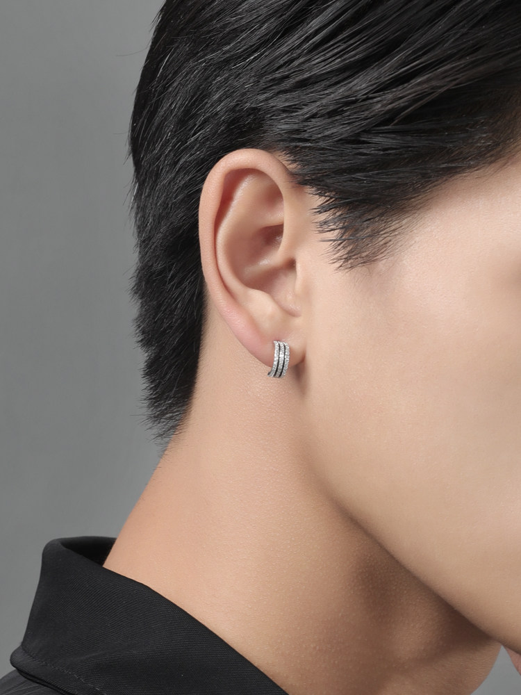 メンズピアス クロスモチーフ円形彫刻メンズピアス 片耳|メンズピアス