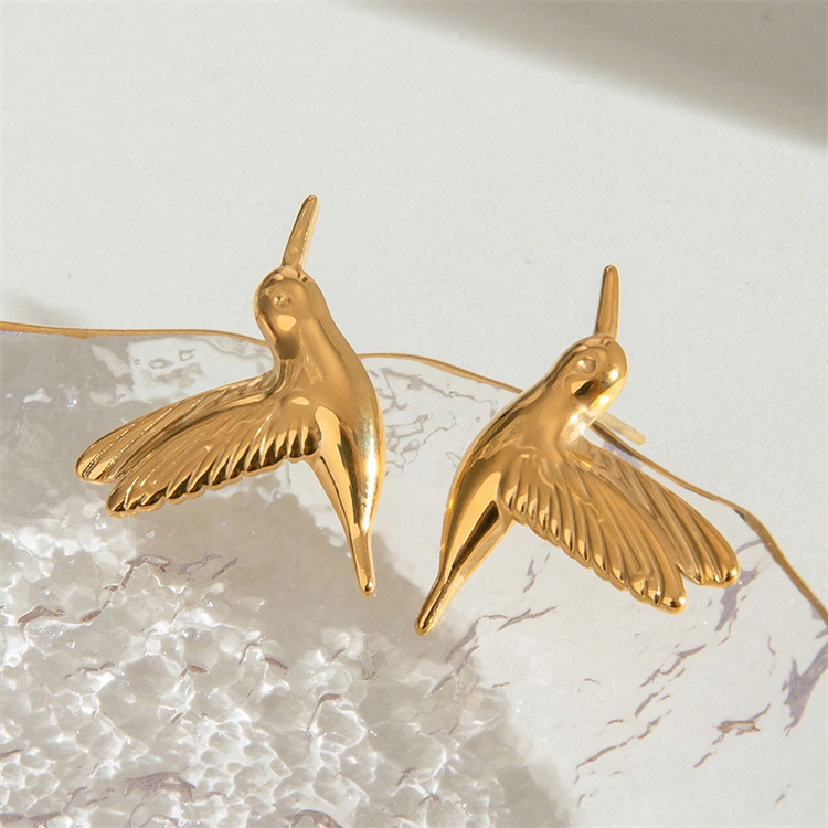 ピアスメンズ 平和の鳩モチーフ 金色 個性派ピアス