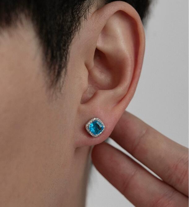 ブルー宝石風スクエア型メンズピアス