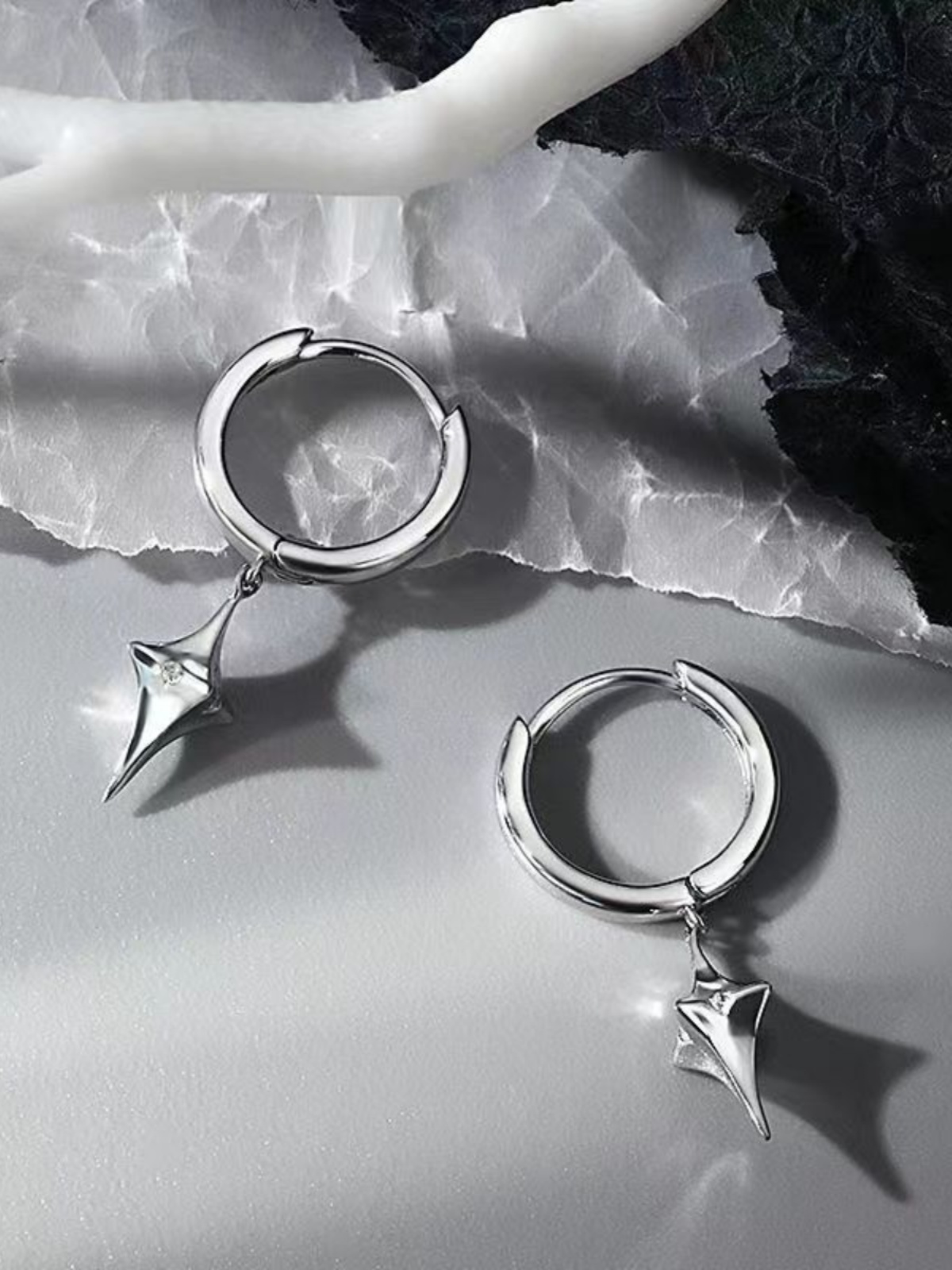 ピアスメンズ 星空の輝き フープピアス