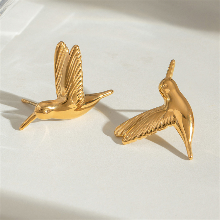 ピアスメンズ 平和の鳩モチーフ 金色 個性派ピアス