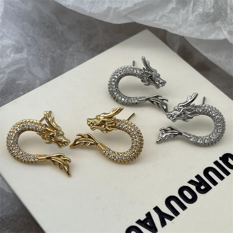 メンズピアス 龍モチーフ両耳ピアス 金色銀色 個性的耳飾り