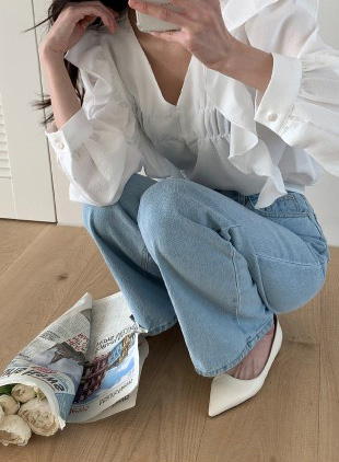 https://fulmo-img-server.com/pinkyfashion/0c8ce036-a3df-4219-aa82-c4e5b1a98563.jpg