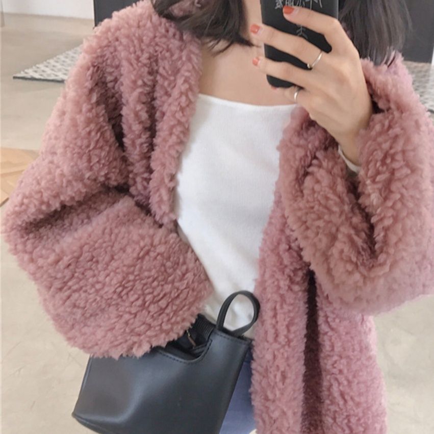 ピンクコーデ ふんわりボアジャケット羽織り防寒アウター