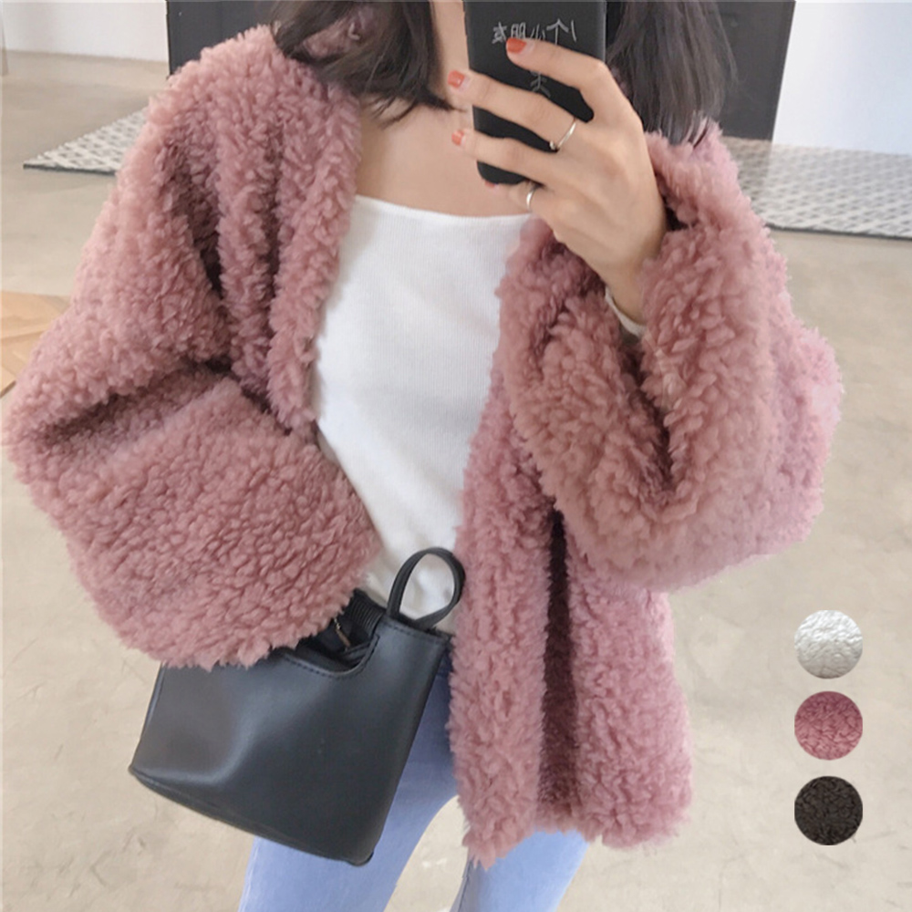 ピンクコーデ ふんわりボアジャケット羽織り防寒アウター