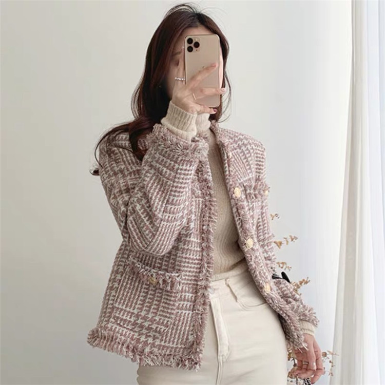 ピンクコーデ ツイード風ショート丈ジャケット上品ピンク