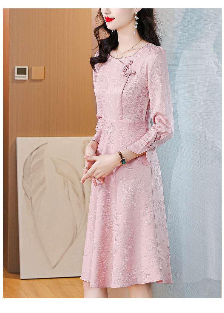 https://fulmo-img-server.com/pinkyfashion/202bdd408dc343dcb7d277f994f79e98.jepg