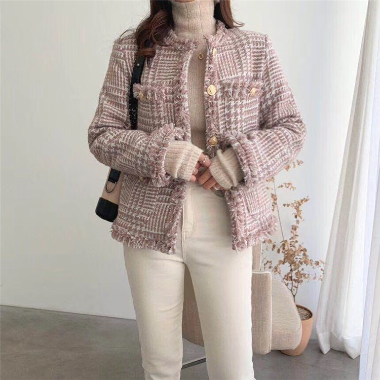 ピンクコーデ ツイード風ショート丈ジャケット上品ピンク