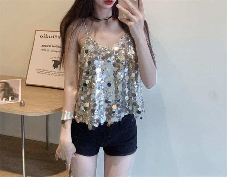 https://fulmo-img-server.com/pinkyfashion/2e6ff23d-5001-433d-ba9e-6b67c5d7c416.jpg