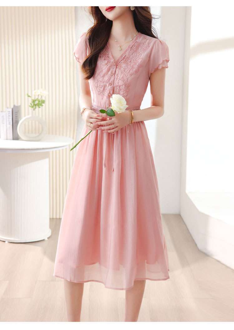 https://fulmo-img-server.com/pinkyfashion/486b18563dab4de0bb431b50b744bf20.jepg