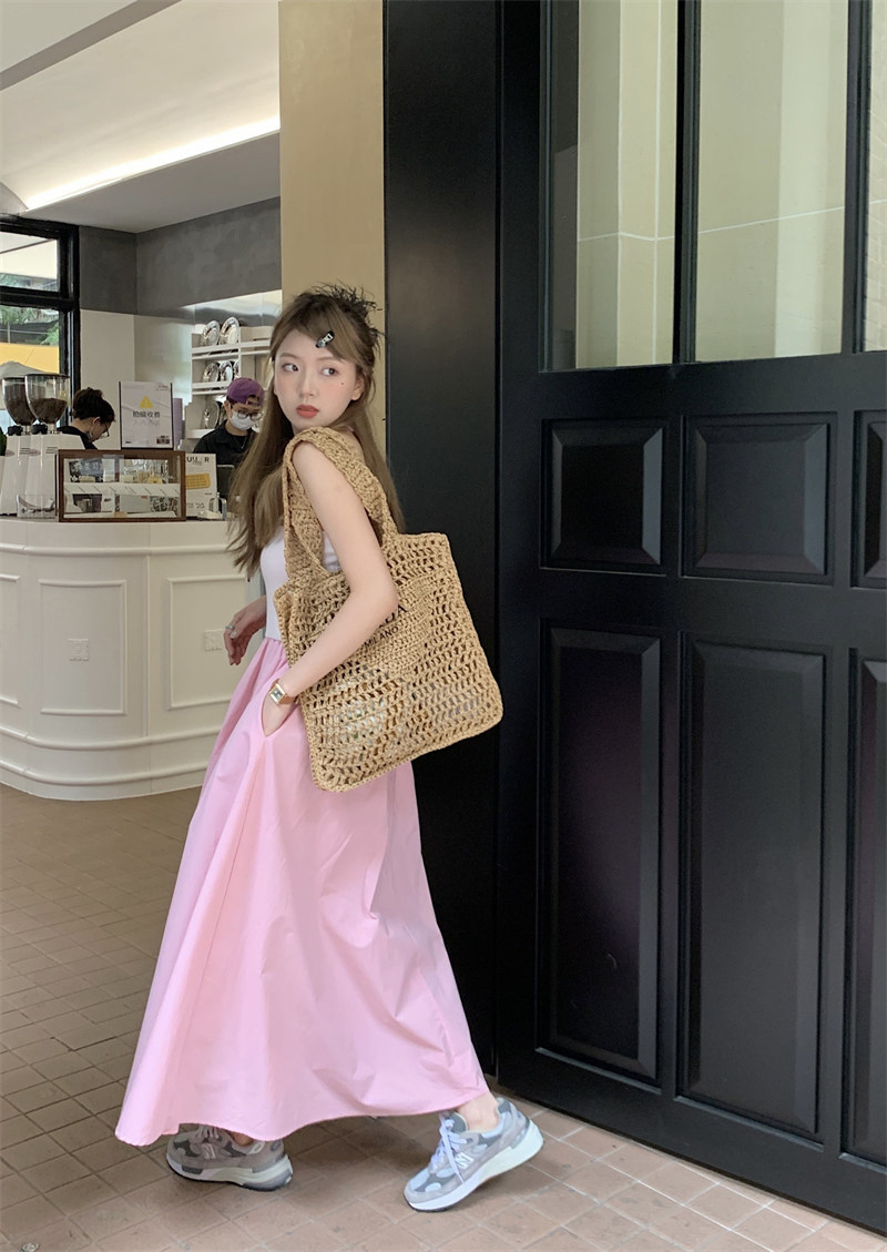 https://fulmo-img-server.com/pinkyfashion/618eba60-d92a-4204-bcfb-4b13133dd67b.jpg