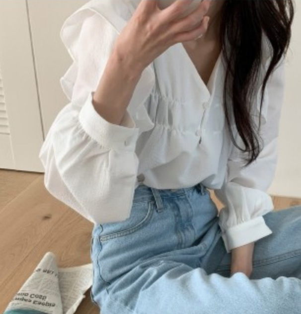 https://fulmo-img-server.com/pinkyfashion/7adfff5c-741d-429e-bf49-3acad83f7575.jpg