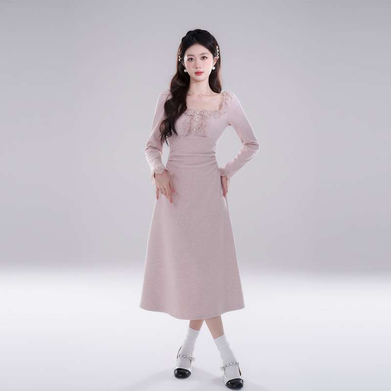 https://fulmo-img-server.com/pinkyfashion/82fbf8fe7f07462b907a2f59e0f4fd01.jpg