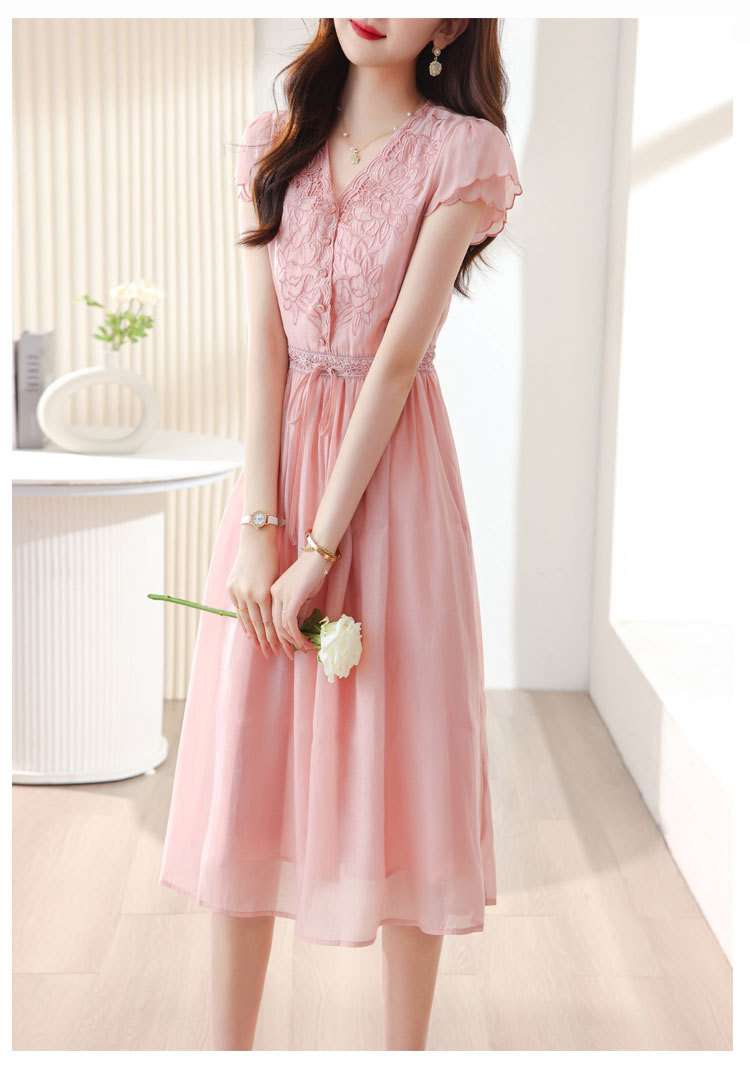 https://fulmo-img-server.com/pinkyfashion/9bbaa99a8af84d169054f4cd2571f1b1.jepg