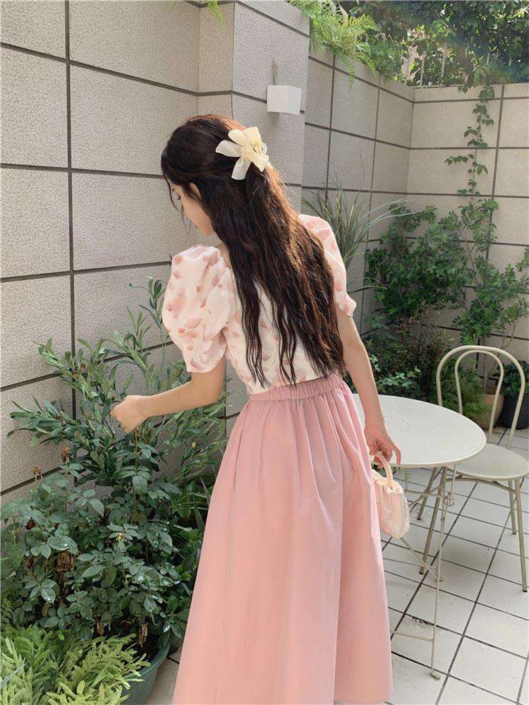 https://fulmo-img-server.com/pinkyfashion/c50e77ae885e4e04b578618250db490d.jpg