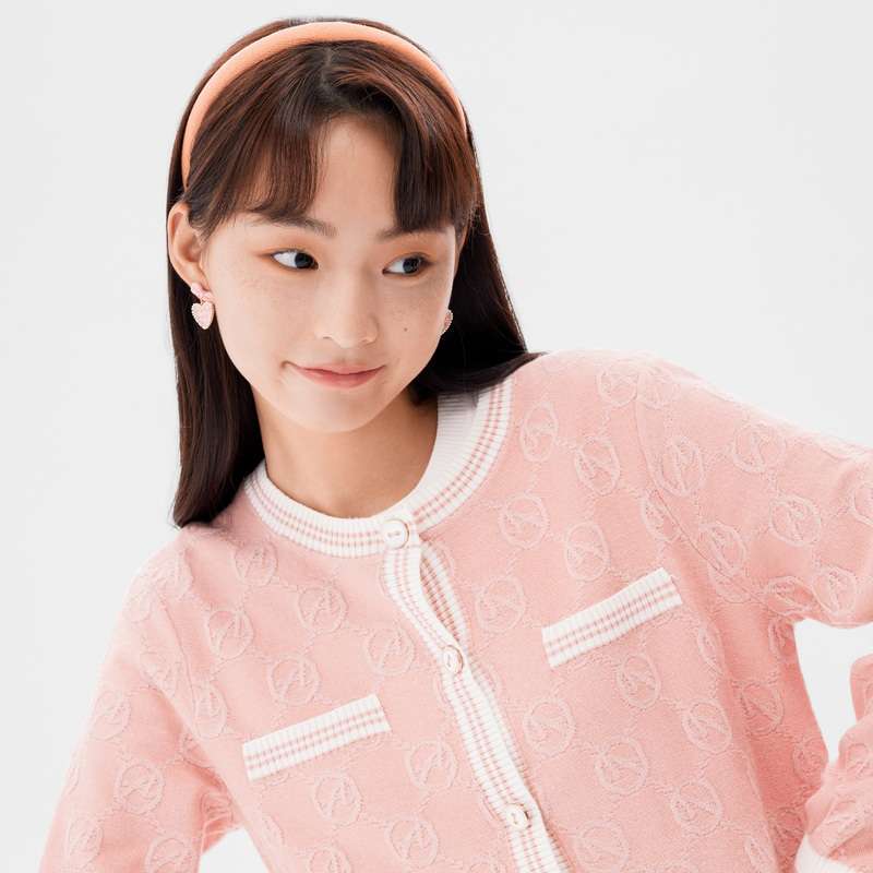 https://fulmo-img-server.com/pinkyfashion/d90d4f91e3f54b24bc5825d2ca4c9ff7.jpg