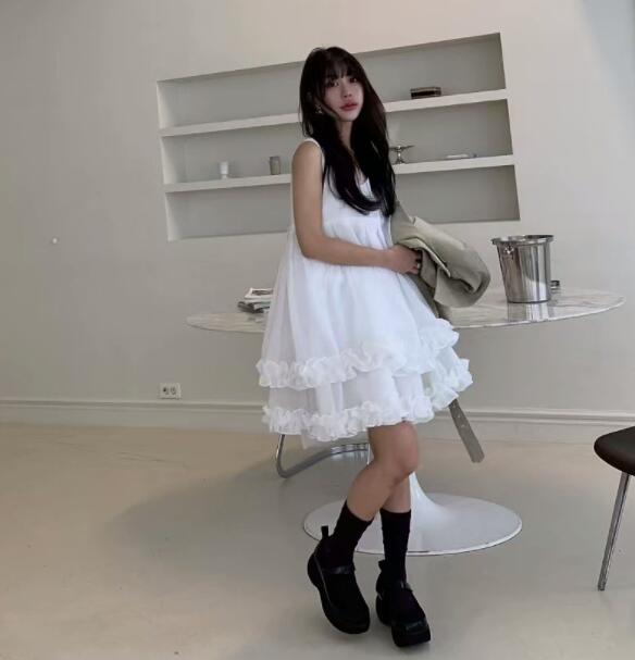 https://fulmo-img-server.com/pinkyfashion/e5f7d4d6-4b4a-4311-a114-859b871805d8.jpg