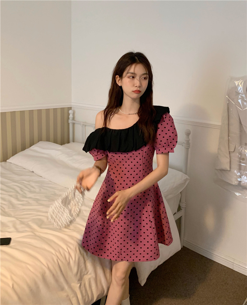 https://fulmo-img-server.com/pinkyfashion/eaf38d6c-ac56-4a16-bcc7-7efd89161429.jpg