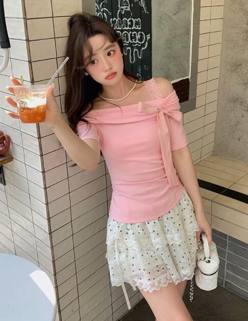 https://fulmo-img-server.com/pinkyfashion/fdaa17dd-e56b-4a41-a4ad-eda2dc450211.jpg