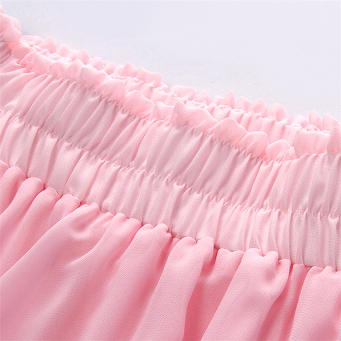 ピンクコーデ 上品なミディ丈シフォンスカート 膝下フレア