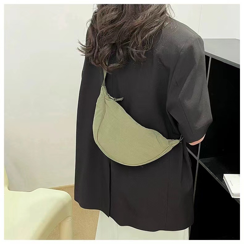 https://fulmo-img-server.com/pochettemellia/077b6c81-52bb-4da0-960a-c232cecc84ee.jpg