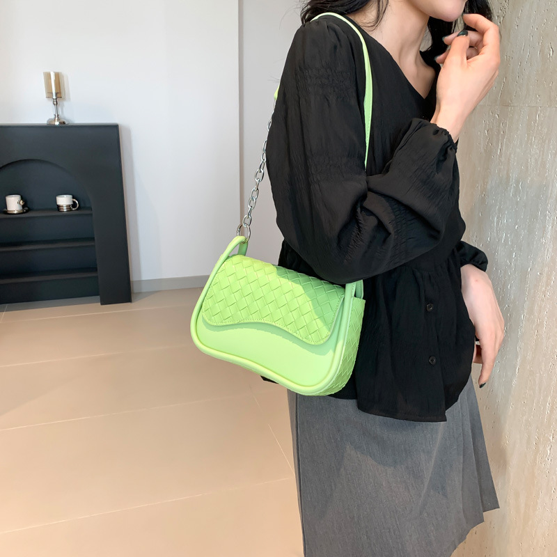 ポシェットレディース 編み込みデザイン丸みショルダー