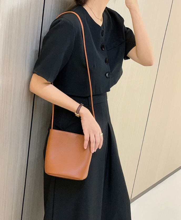 ポシェット　シンプル円筒型ポシェット