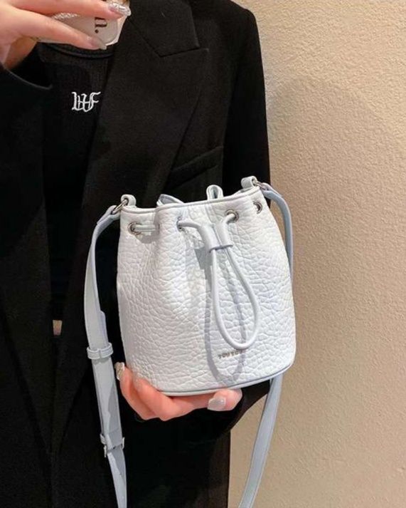 ポシェット　巾着型ポシェット