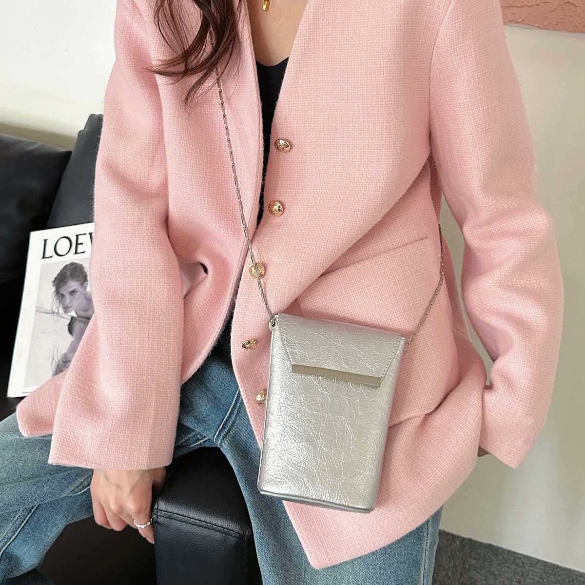 電車通勤がもっと快適に!両手が自由になるポシェット5選