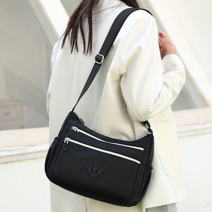 ポシェット 多機能ファスナー付き斜め掛けポシェット