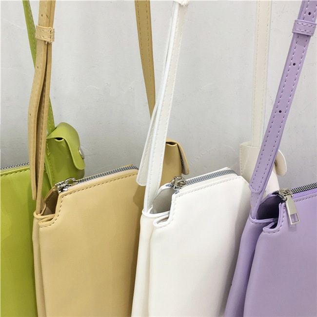 ポシェット シンプル縦型ショルダーポシェット