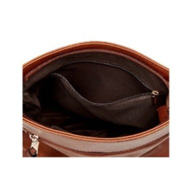 ポシェット 上質素材のスクエア型ショルダーポシェット