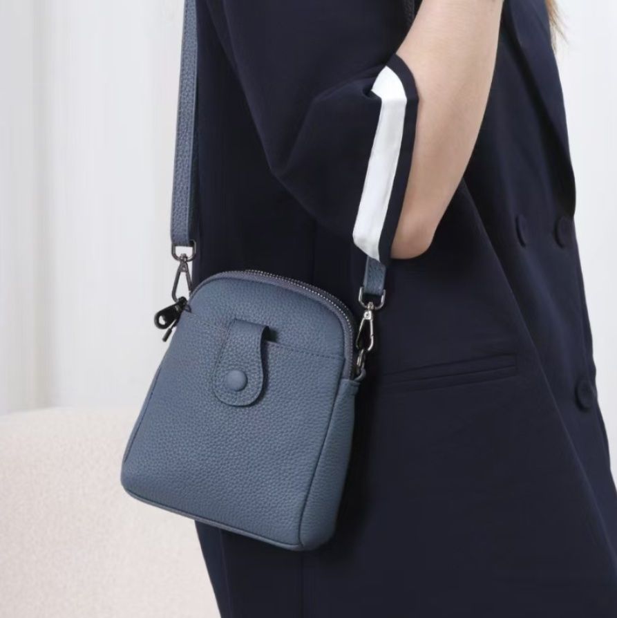 ポシェット 上質合成皮革小型縦型ショルダーポシェット