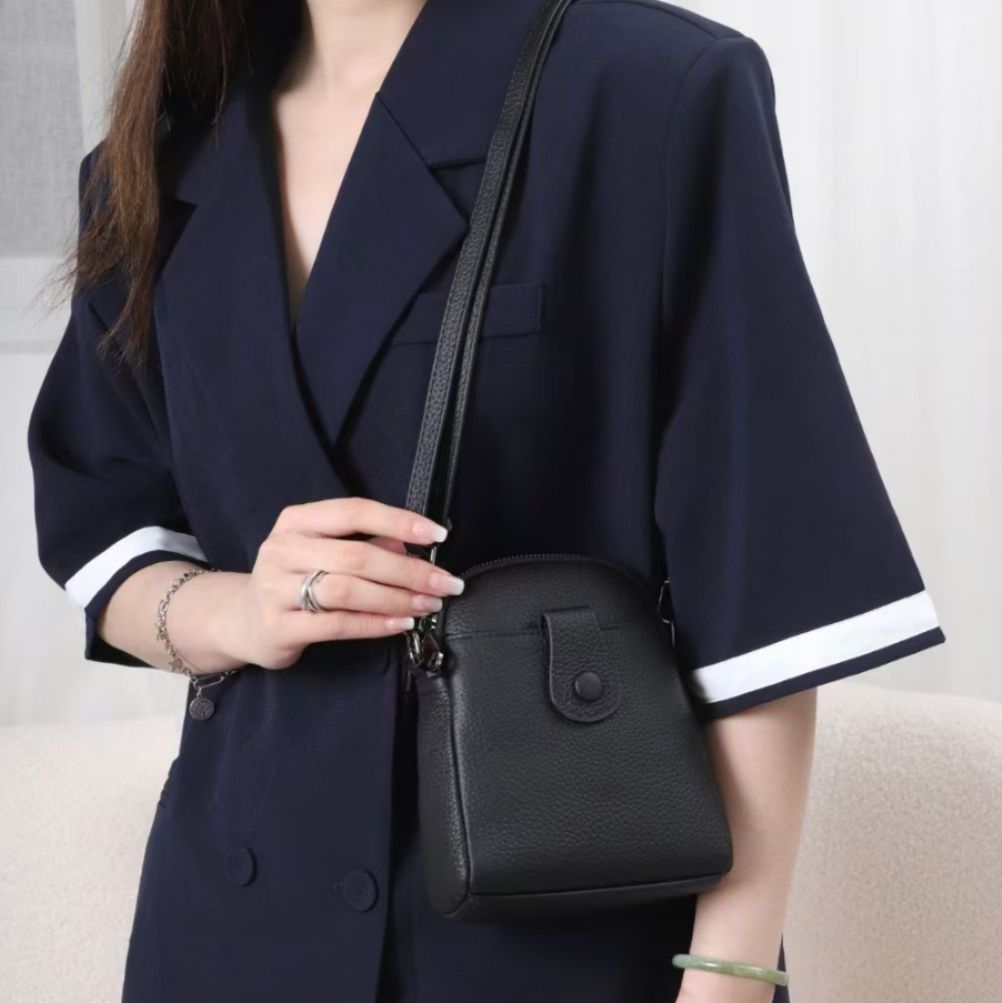 ポシェット 上質合成皮革小型縦型ショルダーポシェット