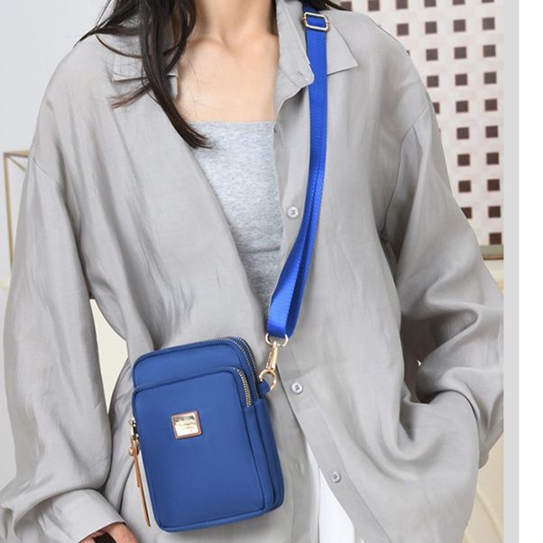 ポシェットレディース 軽量ナイロン縦型ポシェット多機能斜め掛けバッグ