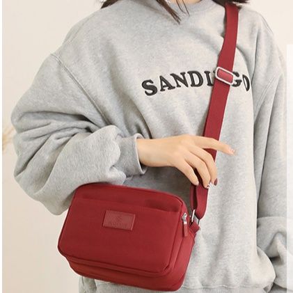 ポシェット レディース多層ポケット付き軽量ナイロンショルダーポシェット