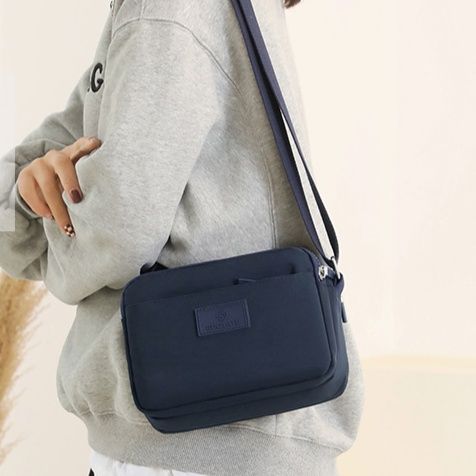 ポシェット レディース多層ポケット付き軽量ナイロンショルダーポシェット